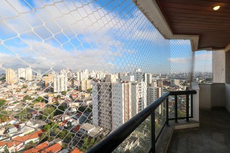 Apartamento à venda com 120m², 3 quartos e 3 vagas Apartamento à venda com 120m², 3 quartos e 3 vagasVaranda