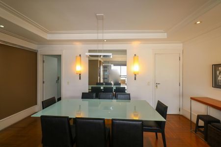 Apartamento à venda com 120m², 3 quartos e 3 vagas Apartamento à venda com 120m², 3 quartos e 3 vagasSala