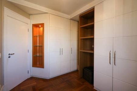 Apartamento à venda com 120m², 3 quartos e 3 vagas Apartamento à venda com 120m², 3 quartos e 3 vagasQuarto 1