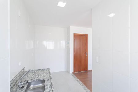 Apartamento para alugar com 47m², 2 quartos e 1 vaga Apartamento para alugar com 47m², 2 quartos e 1 vagaCozinha e Área de Serviço