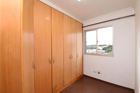 Quarto 2 de apartamento para alugar com 2 quartos, 57m² em Vista Alegre, Curitiba