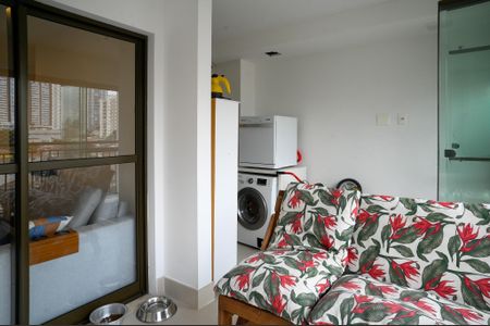 Apartamento à venda com 67m², 2 quartos e 1 vaga Apartamento à venda com 67m², 2 quartos e 1 vagaVaranda