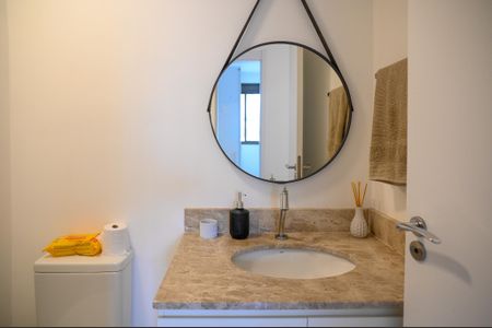 Apartamento à venda com 67m², 2 quartos e 1 vaga Apartamento à venda com 67m², 2 quartos e 1 vagaBanheiro Social