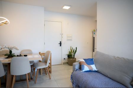 Apartamento à venda com 67m², 2 quartos e 1 vaga Apartamento à venda com 67m², 2 quartos e 1 vagaSala