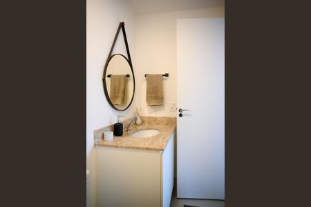 Apartamento à venda com 67m², 2 quartos e 1 vaga Apartamento à venda com 67m², 2 quartos e 1 vagaBanheiro Social