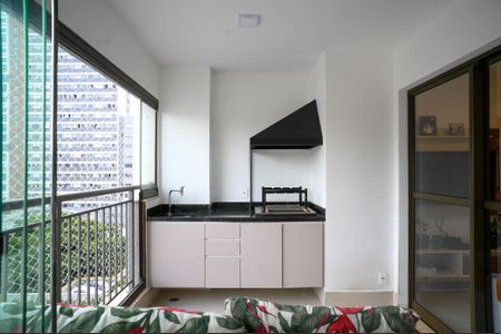 Apartamento à venda com 67m², 2 quartos e 1 vaga Apartamento à venda com 67m², 2 quartos e 1 vagaVaranda