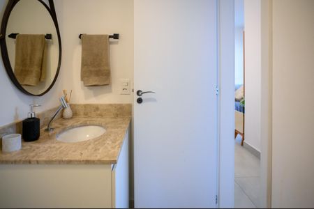Apartamento à venda com 67m², 2 quartos e 1 vaga Apartamento à venda com 67m², 2 quartos e 1 vagaBanheiro Social