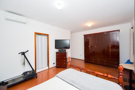Casa à venda com 213m², 3 quartos e 2 vagasQuarto 3 - Suíte