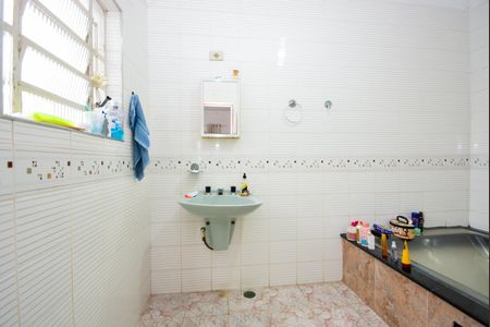Casa à venda com 213m², 3 quartos e 2 vagasBanheiro da Suíte