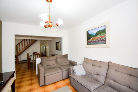 Casa à venda com 213m², 3 quartos e 2 vagasSala