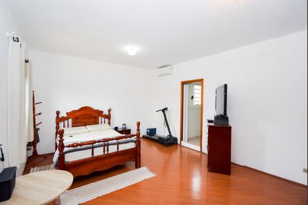 Casa à venda com 213m², 3 quartos e 2 vagasQuarto 3 - Suíte