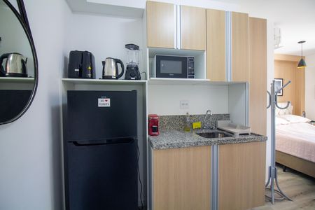 Cozinha de kitnet/studio para alugar com 1 quarto, 26m² em Santo Amaro, São Paulo