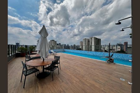 Studio para alugar com 27m², 1 quarto e sem vaga Studio para alugar com 27m², 1 quarto e sem vagaPiscina