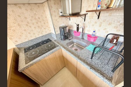 Studio para alugar com 27m², 1 quarto e sem vaga Studio para alugar com 27m², 1 quarto e sem vagaCozinha