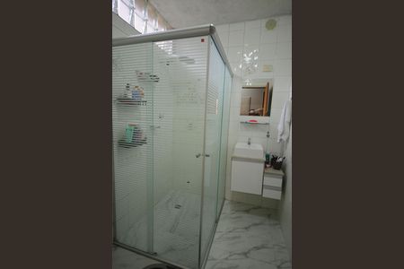 Casa para alugar com 249m², 4 quartos e 5 vagasBanheiro Social 