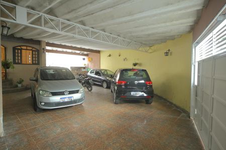 Casa para alugar com 249m², 4 quartos e 5 vagasGaragem 