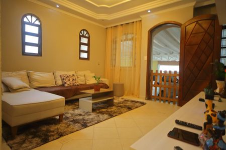 Casa para alugar com 249m², 4 quartos e 5 vagasSala de TV 