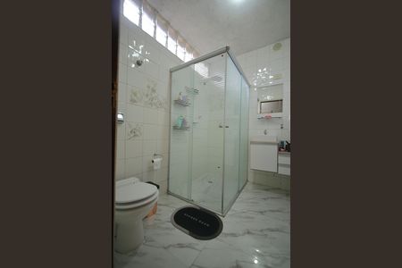 Casa para alugar com 249m², 4 quartos e 5 vagasBanheiro Social 