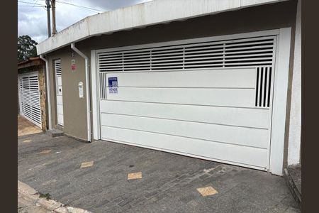 Casa para alugar com 249m², 4 quartos e 5 vagasFachada