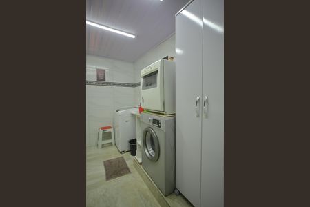 Casa para alugar com 249m², 4 quartos e 5 vagasÁrea de Serviço