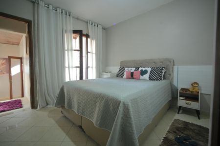 Casa para alugar com 249m², 4 quartos e 5 vagasSuíte 