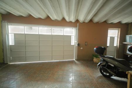 Casa para alugar com 249m², 4 quartos e 5 vagasGaragem 