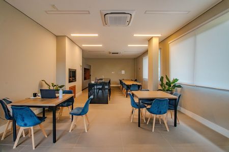 Apartamento para alugar com 69m², 2 quartos e 1 vagaÁrea comum - Salão de festas