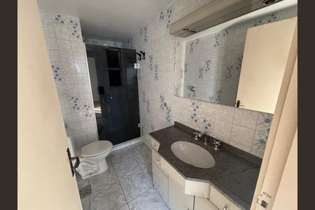 Apartamento para alugar com 129m², 3 quartos e 1 vaga Apartamento para alugar com 129m², 3 quartos e 1 vagaBanheiro da Suíte