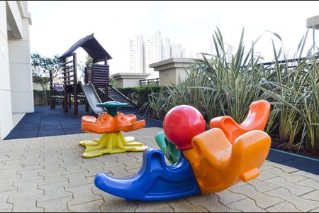 Apartamento para alugar com 138m², 3 quartos e 2 vagas Apartamento para alugar com 138m², 3 quartos e 2 vagasÁrea comum - Playground
