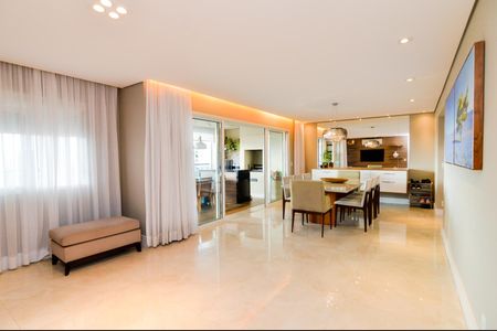 Apartamento para alugar com 138m², 3 quartos e 2 vagasSala