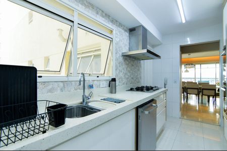 Apartamento para alugar com 138m², 3 quartos e 2 vagasCozinha