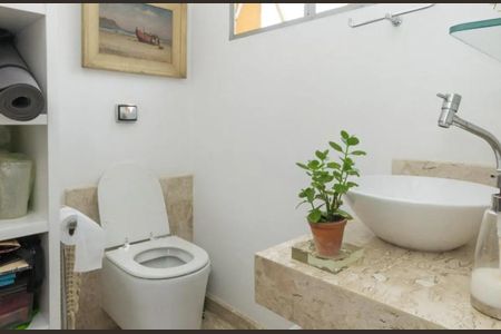 Apartamento à venda com 127m², 3 quartos e 2 vagas Apartamento à venda com 127m², 3 quartos e 2 vagasBanheiro