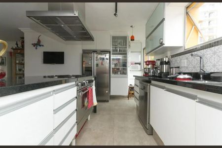 Apartamento à venda com 127m², 3 quartos e 2 vagas Apartamento à venda com 127m², 3 quartos e 2 vagasCozinha