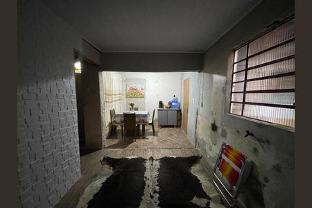 Casa à venda com 54m², 2 quartos e 1 vaga
