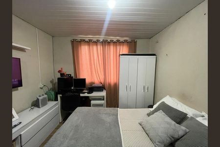 Casa à venda com 54m², 2 quartos e 1 vaga