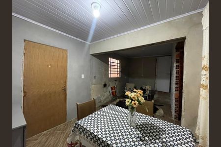 Casa à venda com 54m², 2 quartos e 1 vaga