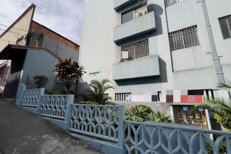 Apartamento para alugar com 64m², 2 quartos e 1 vaga Apartamento para alugar com 64m², 2 quartos e 1 vagaFachada com placa pequena