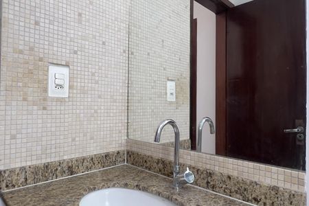 Apartamento para alugar com 64m², 2 quartos e 1 vaga Apartamento para alugar com 64m², 2 quartos e 1 vagaBanheiro
