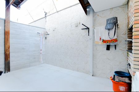 Casa de condomínio à venda com 111m², 3 quartos e 2 vagasÁrea de Serviço