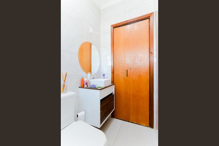 Casa de condomínio à venda com 111m², 3 quartos e 2 vagasBanheiro Social
