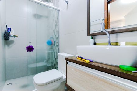 Casa de condomínio à venda com 111m², 3 quartos e 2 vagasBanheiro da Suíte