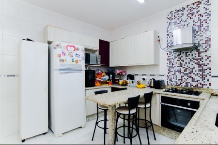 Cozinha de casa de condomínio à venda com 3 quartos, 111m² em Vila Maricy, Guarulhos