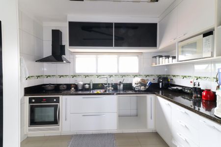 Apartamento à venda com 136m², 4 quartos e 2 vagasCozinha