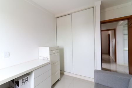 Apartamento à venda com 136m², 4 quartos e 2 vagasQuarto 3