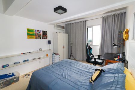 Apartamento à venda com 136m², 4 quartos e 2 vagasQuarto 2