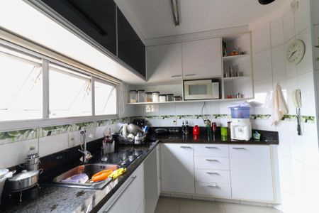 Apartamento à venda com 136m², 4 quartos e 2 vagasCozinha