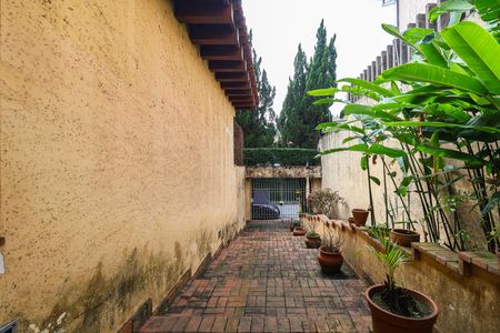 Casa à venda com 3 quartos, 556m² em Jardim Viana, São Paulo
