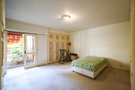 Casa à venda com 3 quartos, 556m² em Jardim Viana, São Paulo