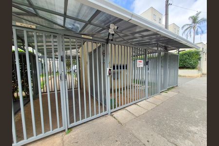 Apartamento à venda com 42m², 2 quartos e sem vaga Apartamento à venda com 42m², 2 quartos e sem vagaFachada e portaria
