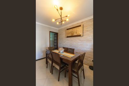 Casa à venda com 140m², 3 quartos e 4 vagas